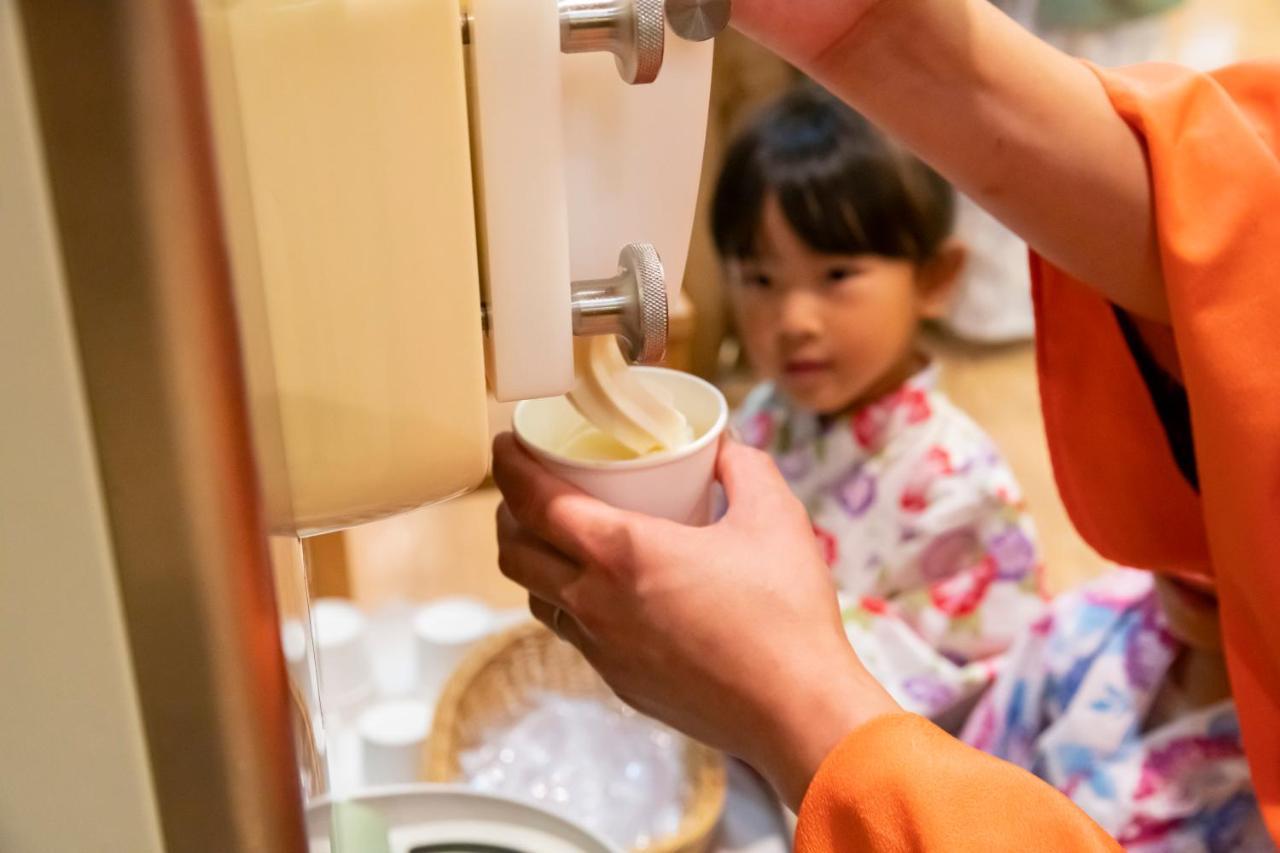 Senkeien Tsukioka Hotel Kaminoyama Eksteriør bilde