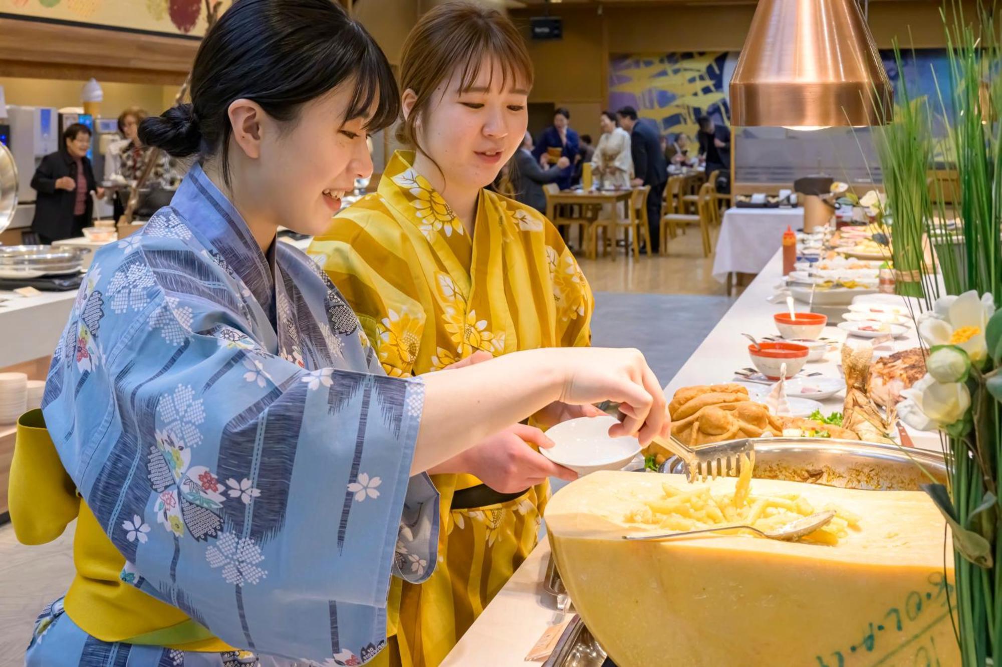 Senkeien Tsukioka Hotel Kaminoyama Eksteriør bilde