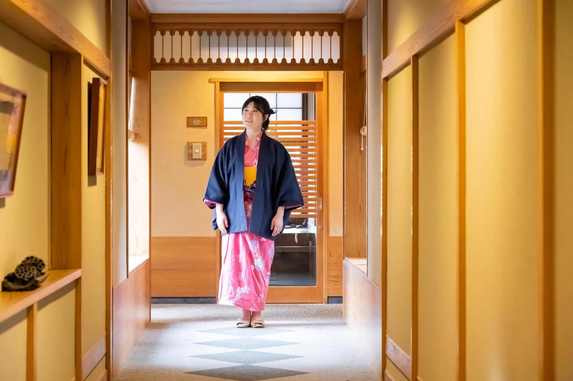 Senkeien Tsukioka Hotel Kaminoyama Eksteriør bilde